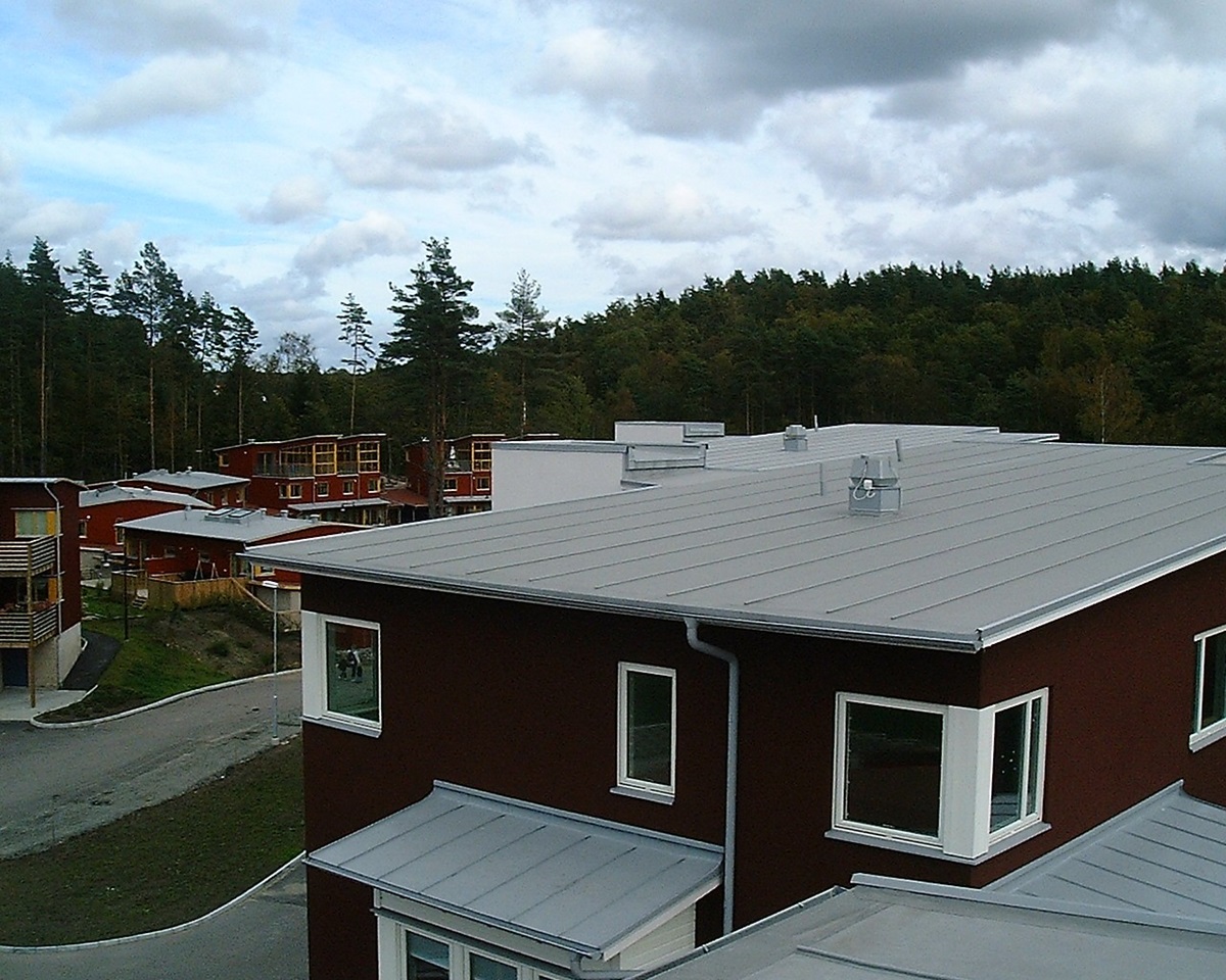 Prefabrik çatı panelleri, modüller ve evler