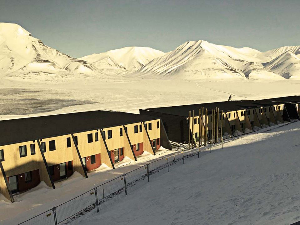 Rassikre Svalbard-boliger har Nor-Bit på taket